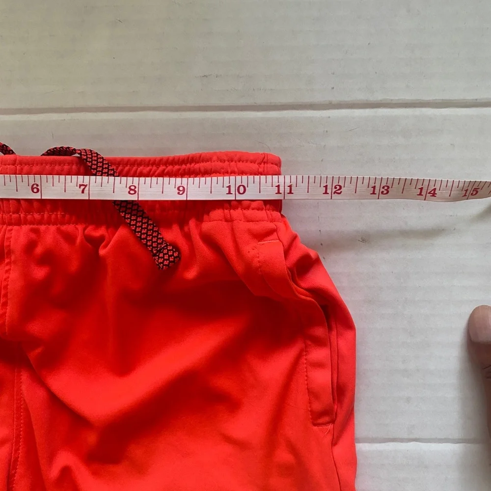 Under Armour Red Boys Youth Medium‎ Shorts